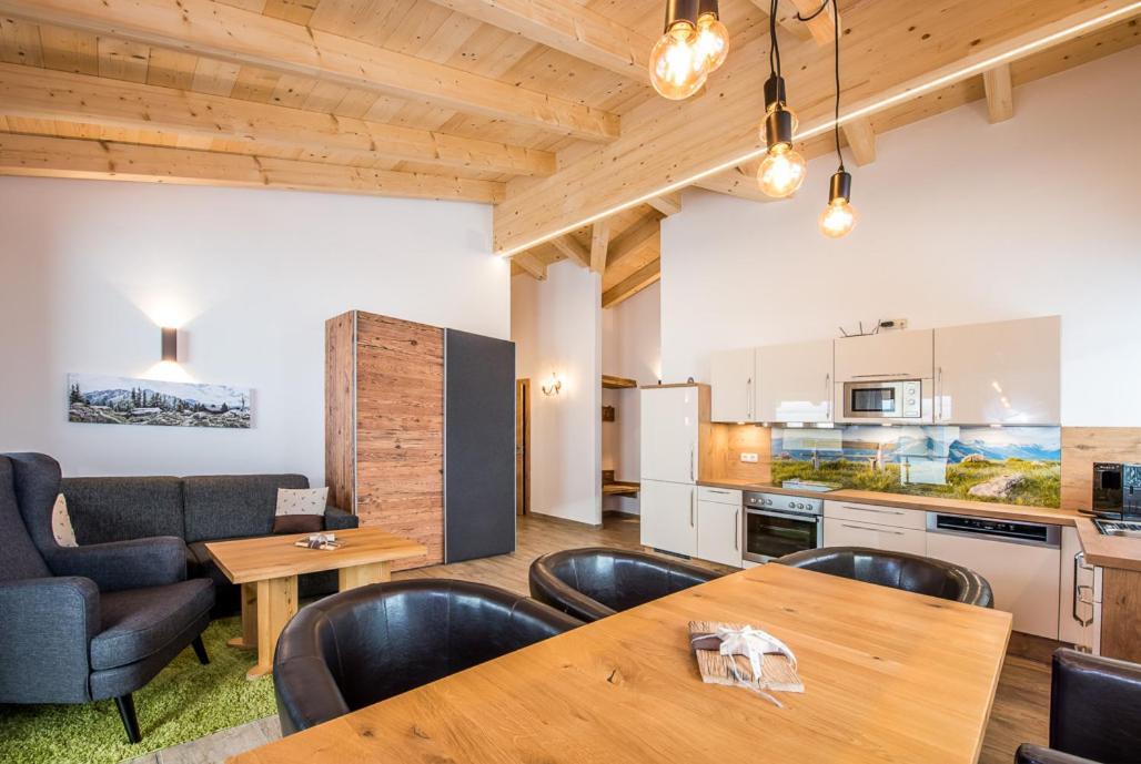 ليوغانغ Stockis Mountaindestillerie - Appartements المظهر الخارجي الصورة